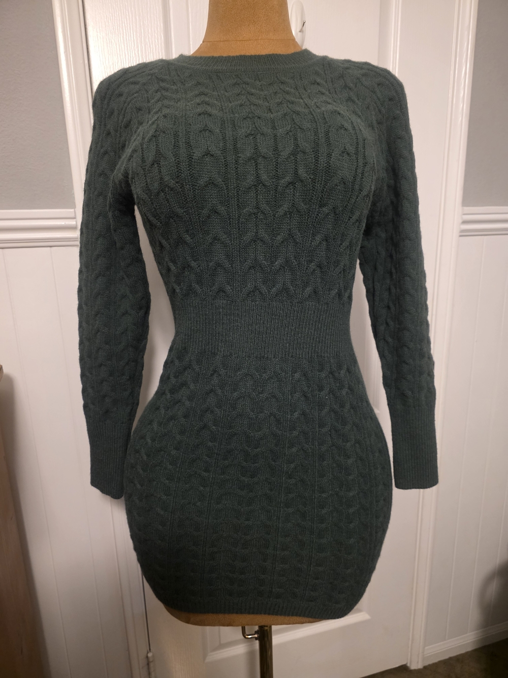 Source Unknown Forest Green Cable Knit Long Sleeve Dress